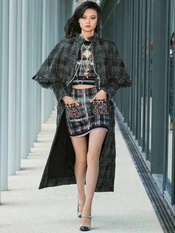 CH N VÁY EMBROIDERED CASHMERE